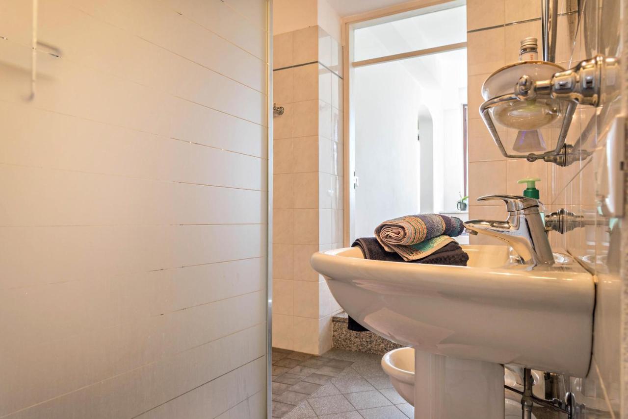 Tinas Yellow Home Leggiuno المظهر الخارجي الصورة