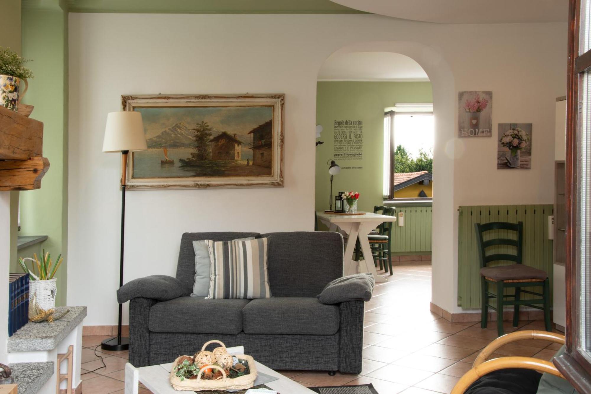Tinas Yellow Home Leggiuno المظهر الخارجي الصورة