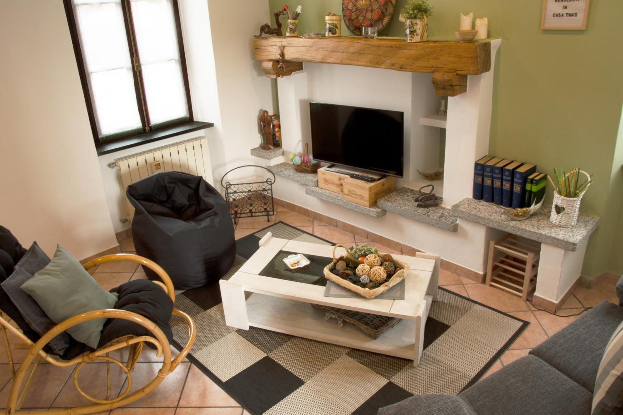 Tinas Yellow Home Leggiuno المظهر الخارجي الصورة